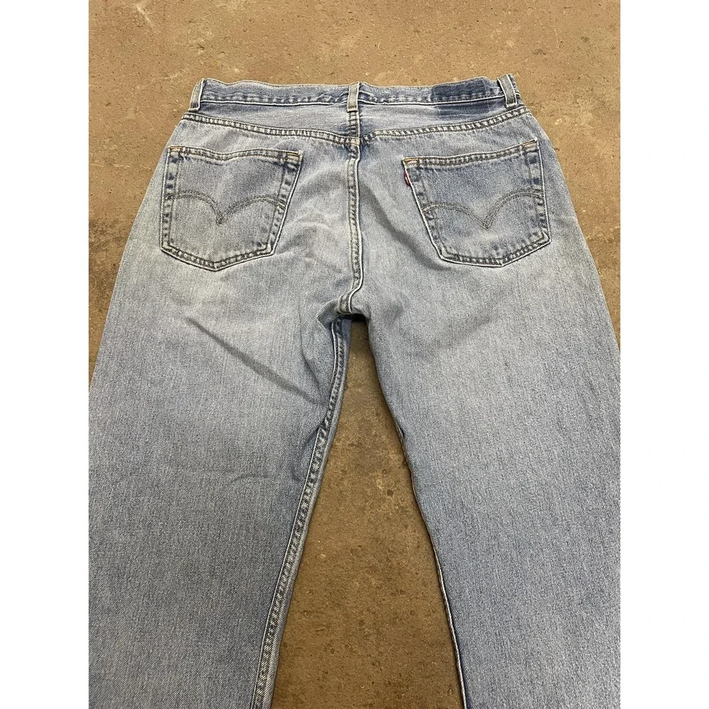 Levis 505 Jeans Mens 36x30 Light Wash Blue Regular Fit‎ Straight Leg Zip Fly
